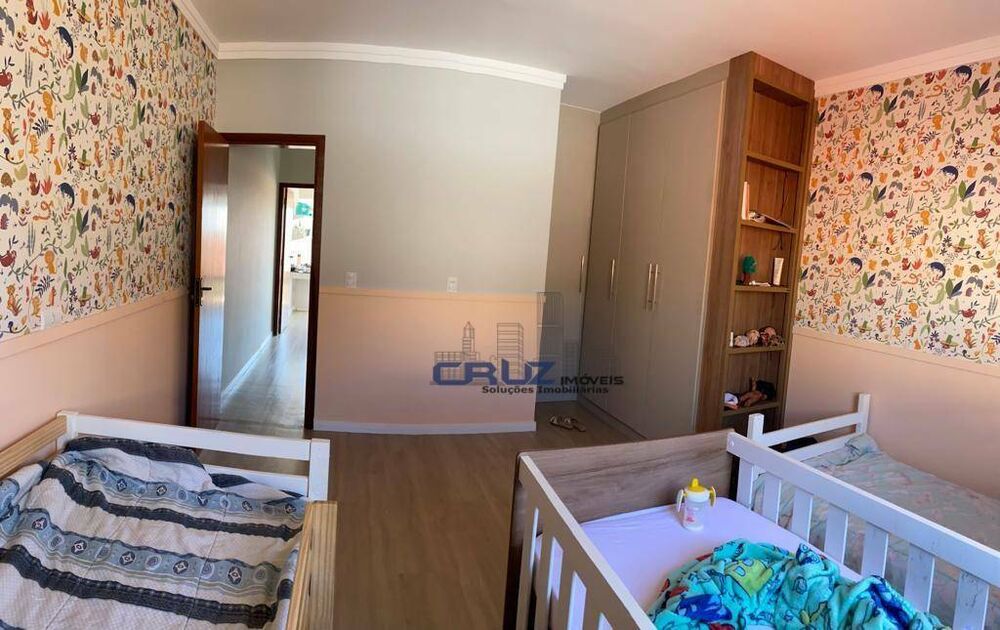 Casa à venda com 2 quartos, 130m² - Foto 4