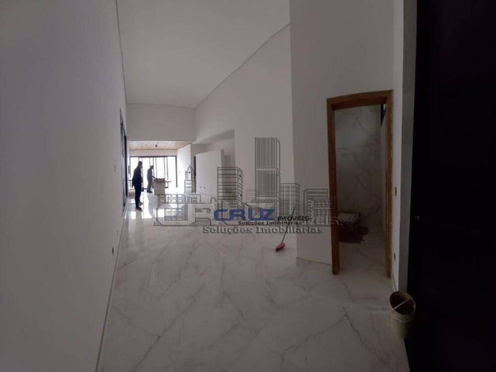Casa à venda com 3 quartos, 200m² - Foto 2