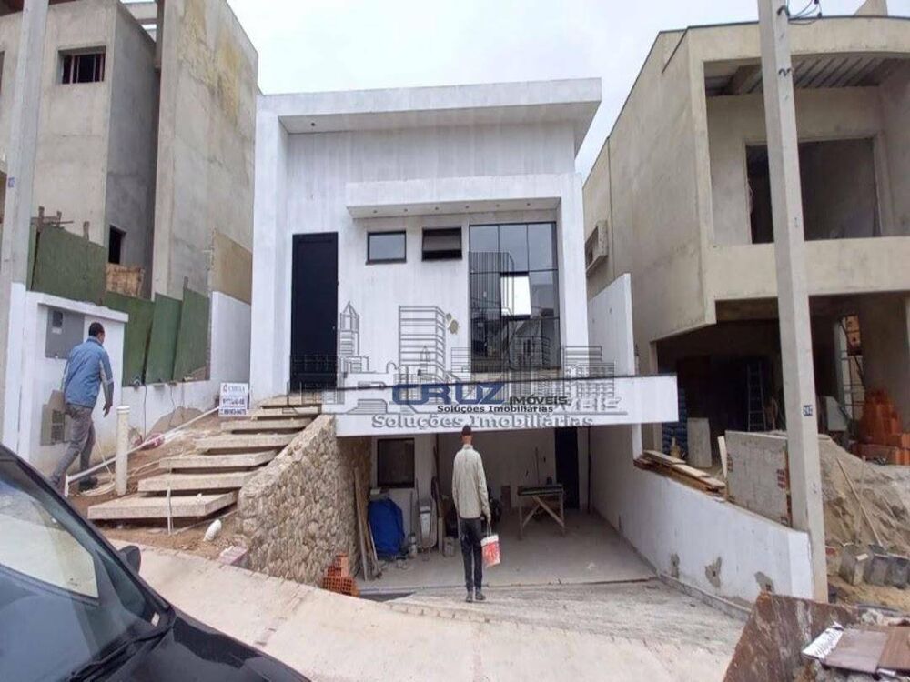 Casa à venda com 3 quartos, 200m² - Foto 1