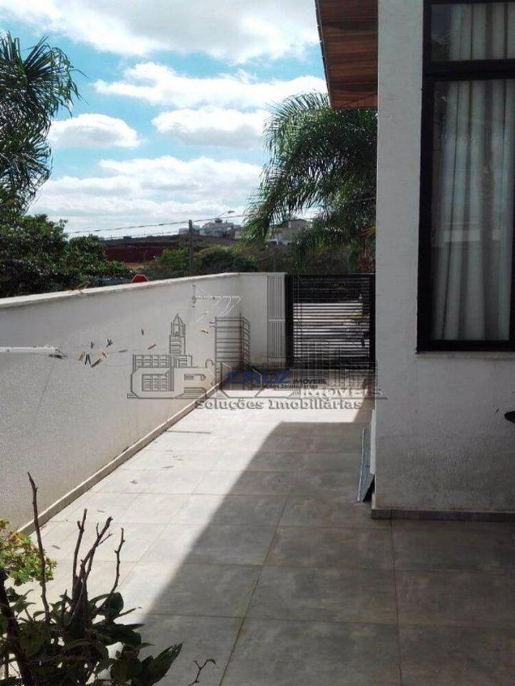 Casa à venda com 3 quartos, 300m² - Foto 4