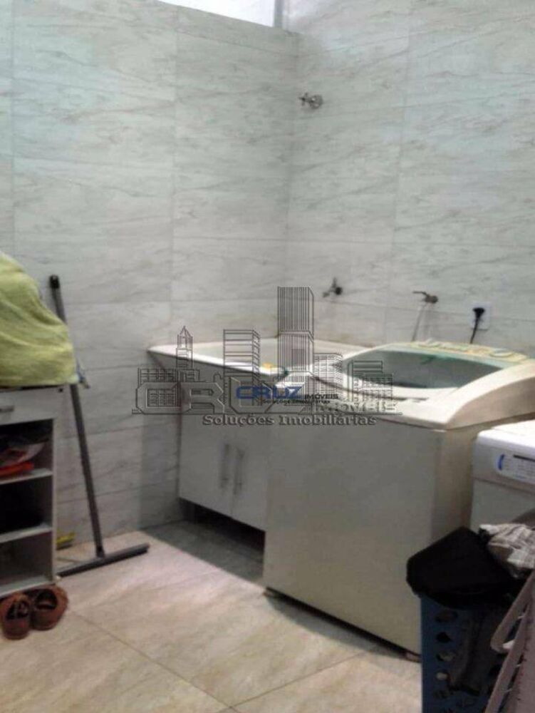 Casa à venda com 3 quartos, 300m² - Foto 5