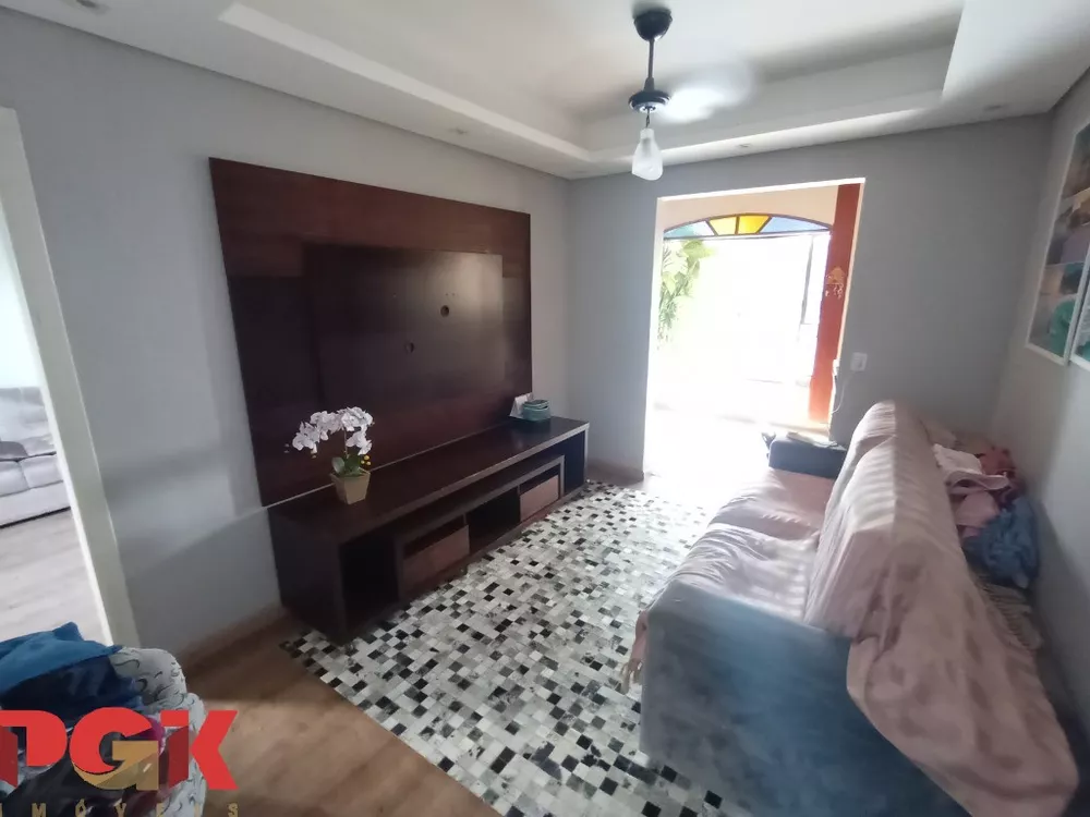 Casa à venda com 5 quartos, 190m² - Foto 15