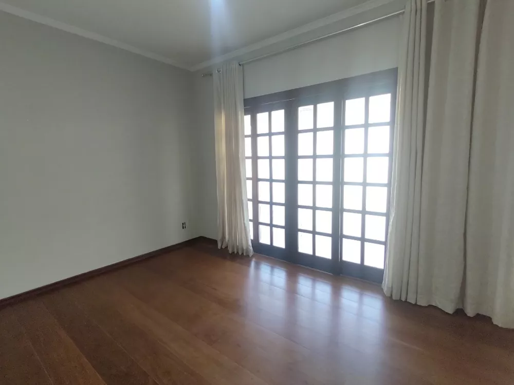 Casa à venda com 3 quartos, 446m² - Foto 7