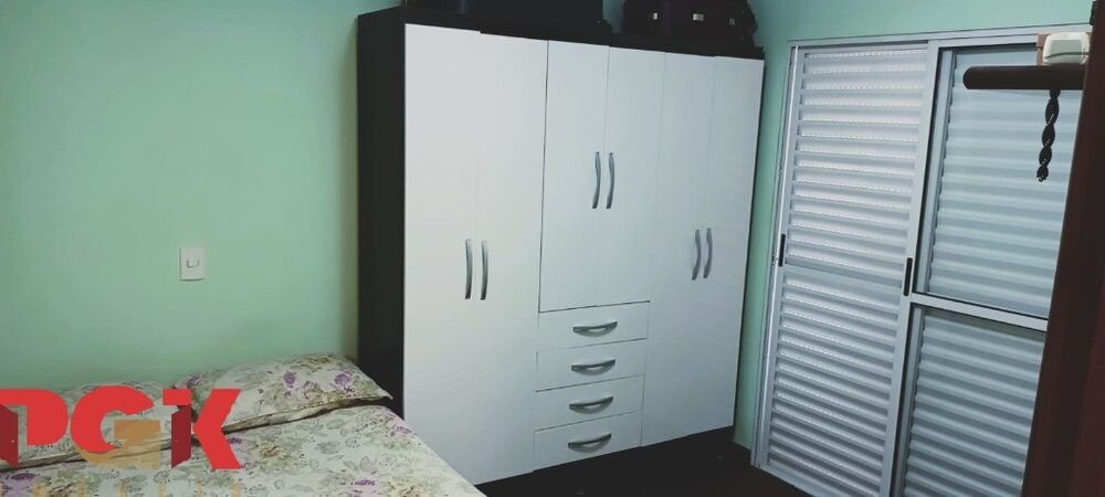 Casa à venda com 2 quartos, 75m² - Foto 4