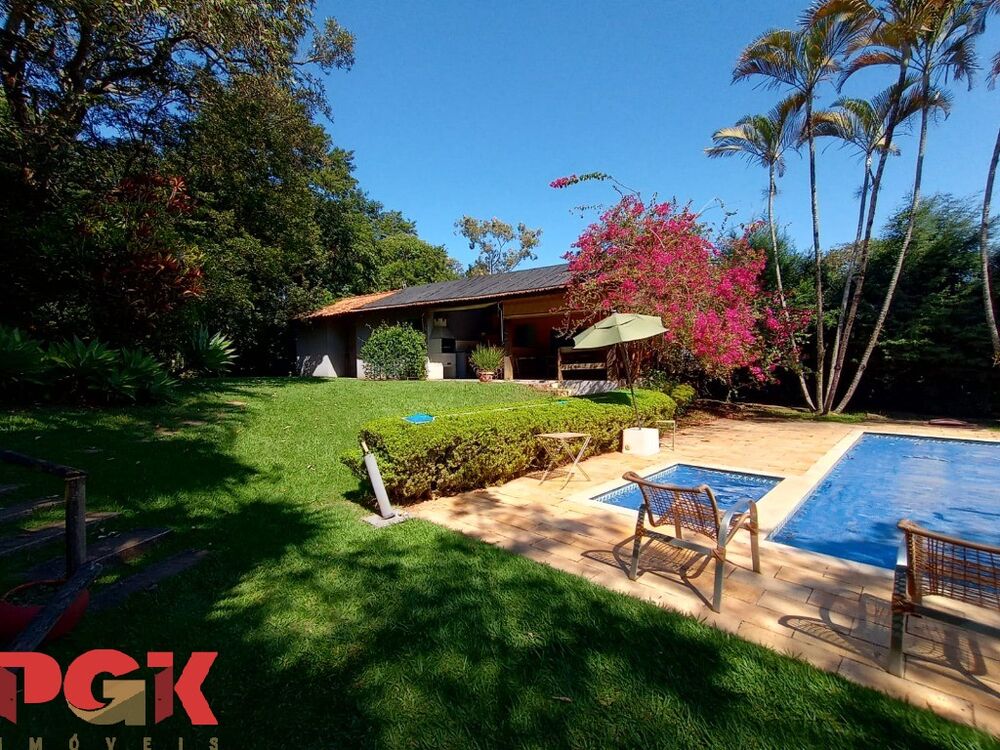 Casa à venda e aluguel com 3 quartos, 205m² - Foto 1
