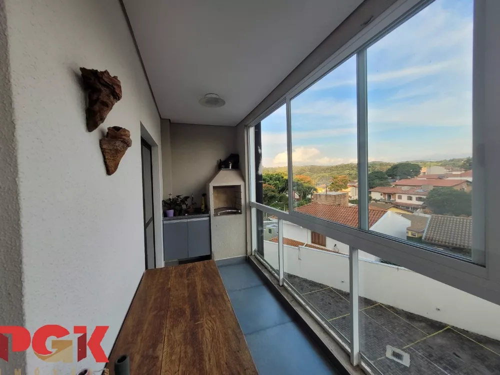 Apartamento à venda com 3 quartos, 96m² - Foto 3