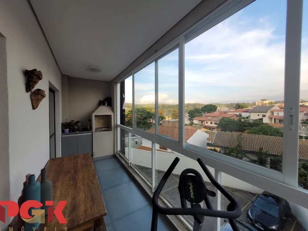 Apartamento à venda com 3 quartos, 96m² - Foto 4