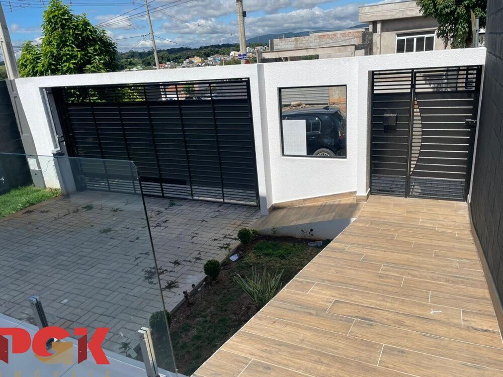 Casa à venda com 3 quartos - Foto 1
