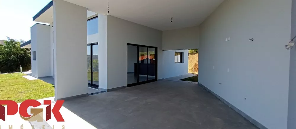 Casa à venda com 3 quartos, 261m² - Foto 30