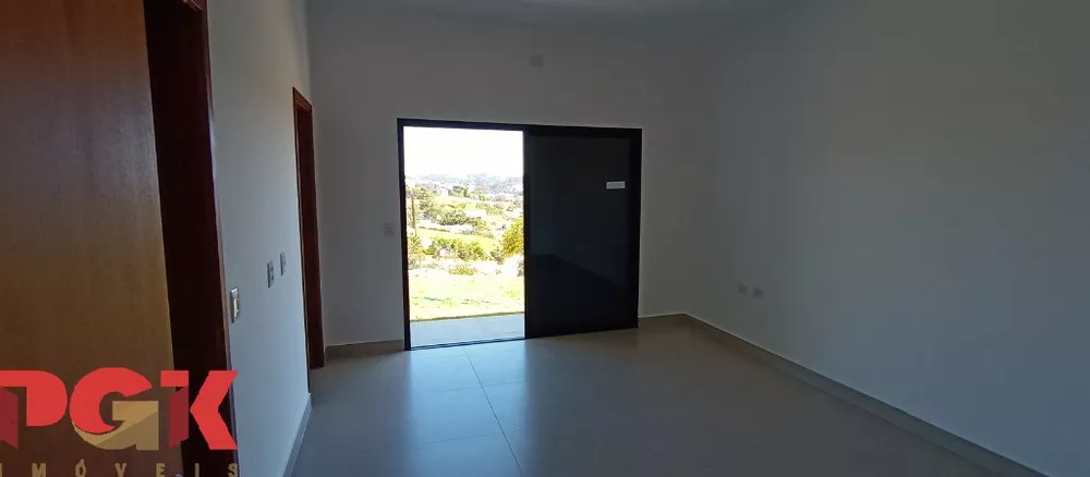 Casa à venda com 3 quartos, 261m² - Foto 13