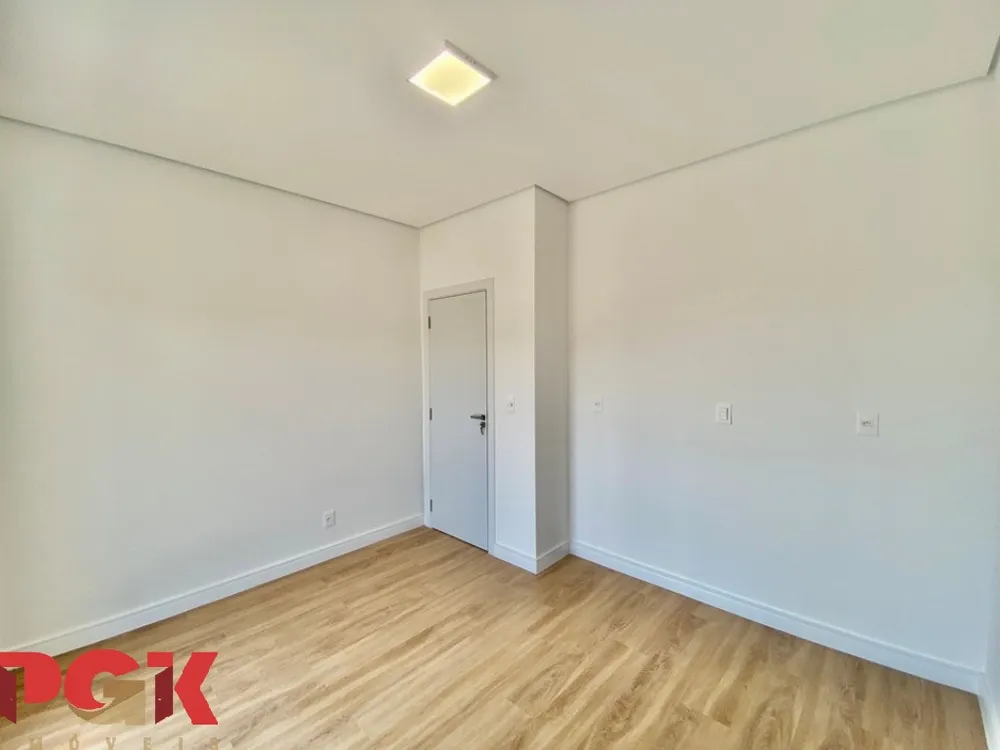 Casa, 3 quartos, 171 m² - Foto 1