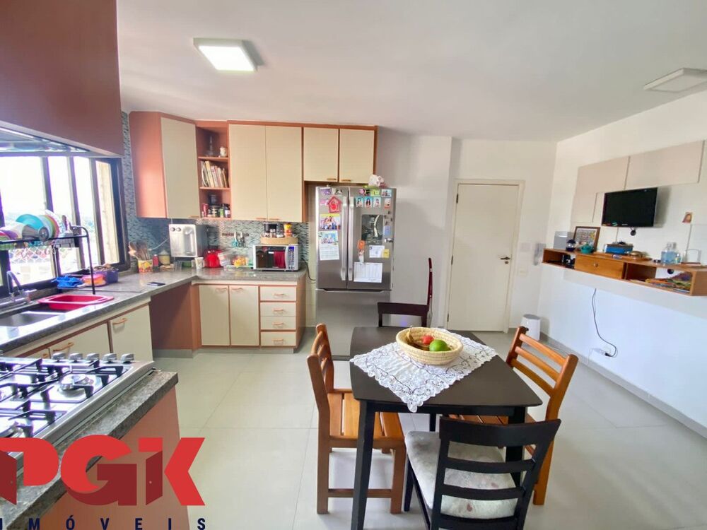 Apartamento à venda com 3 quartos, 181m² - Foto 5