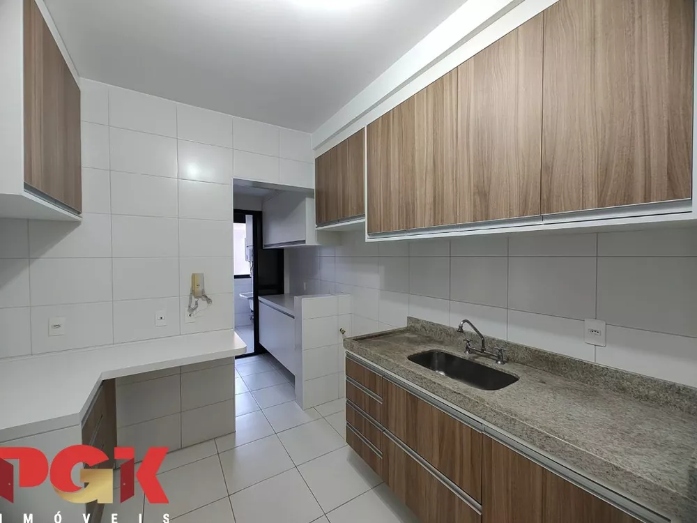 Apartamento à venda com 3 quartos, 103m² - Foto 3