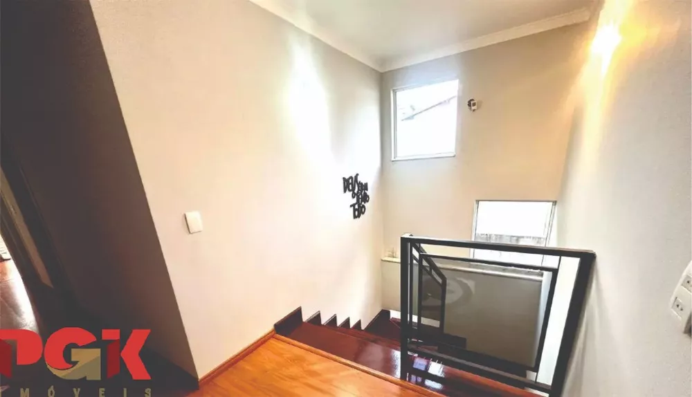 Casa à venda com 3 quartos, 179m² - Foto 8