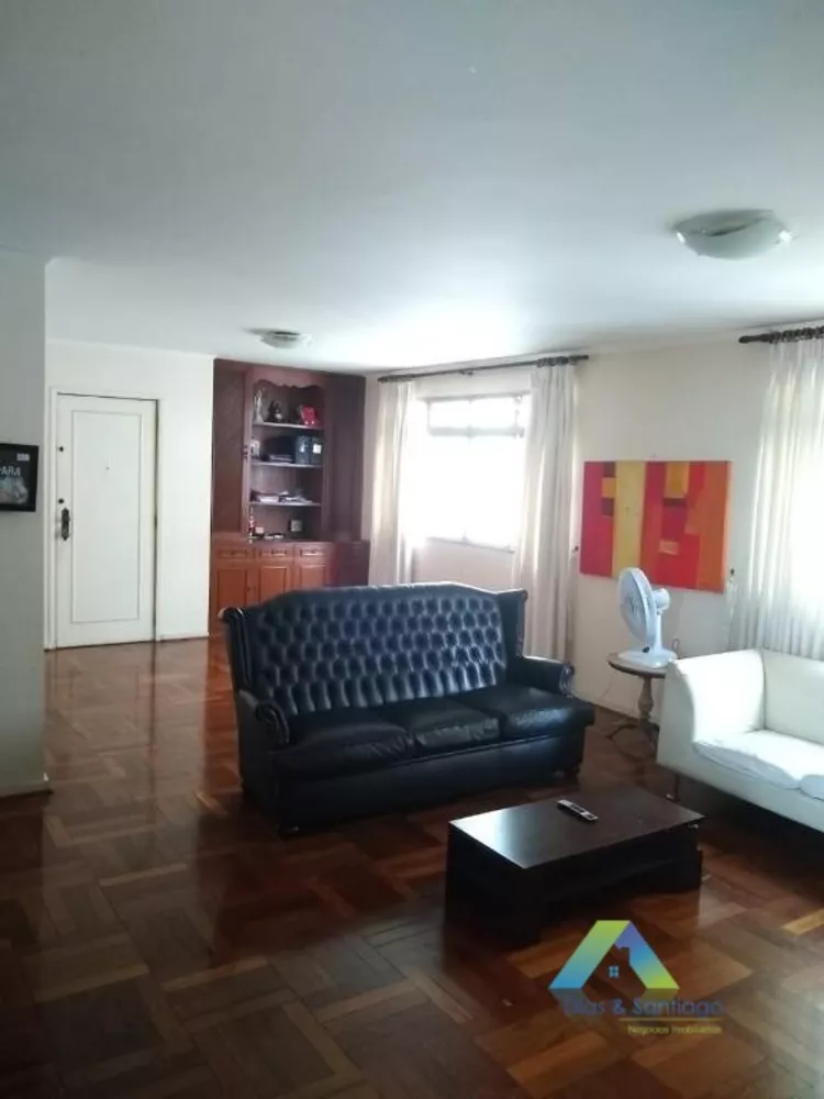 Apartamento à venda com 3 quartos, 145m² - Foto 1