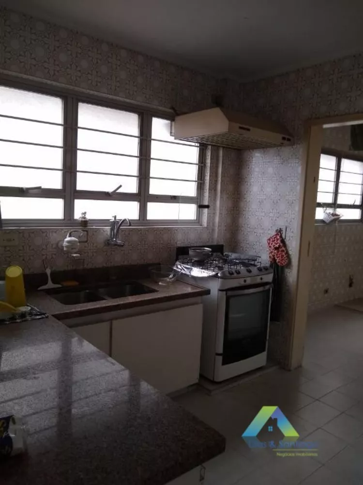 Apartamento à venda com 3 quartos, 145m² - Foto 11