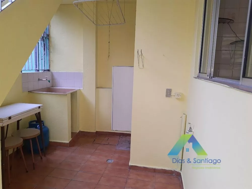 Casa à venda com 3 quartos, 300m² - Foto 3