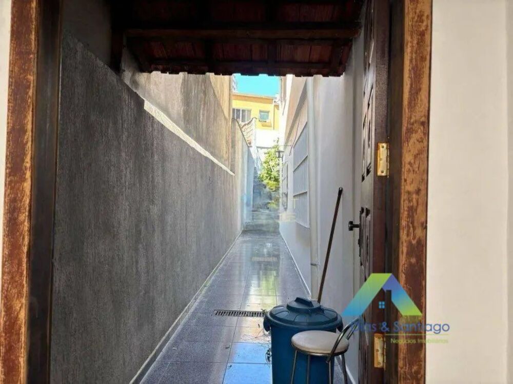 Sobrado para alugar com 3 quartos, 175m² - Foto 2