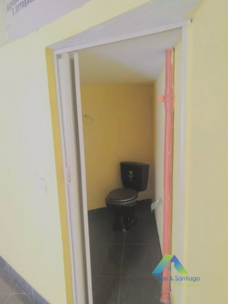 Sobrado à venda com 4 quartos, 214m² - Foto 2