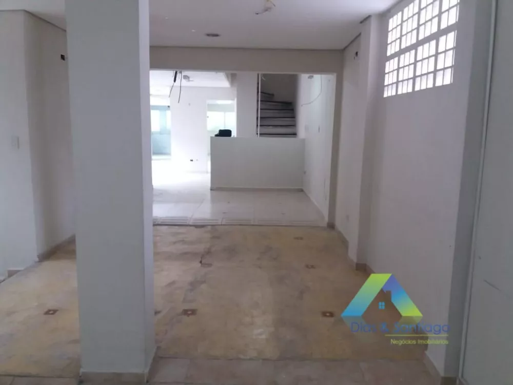 Sobrado para alugar com 3 quartos, 320m² - Foto 4