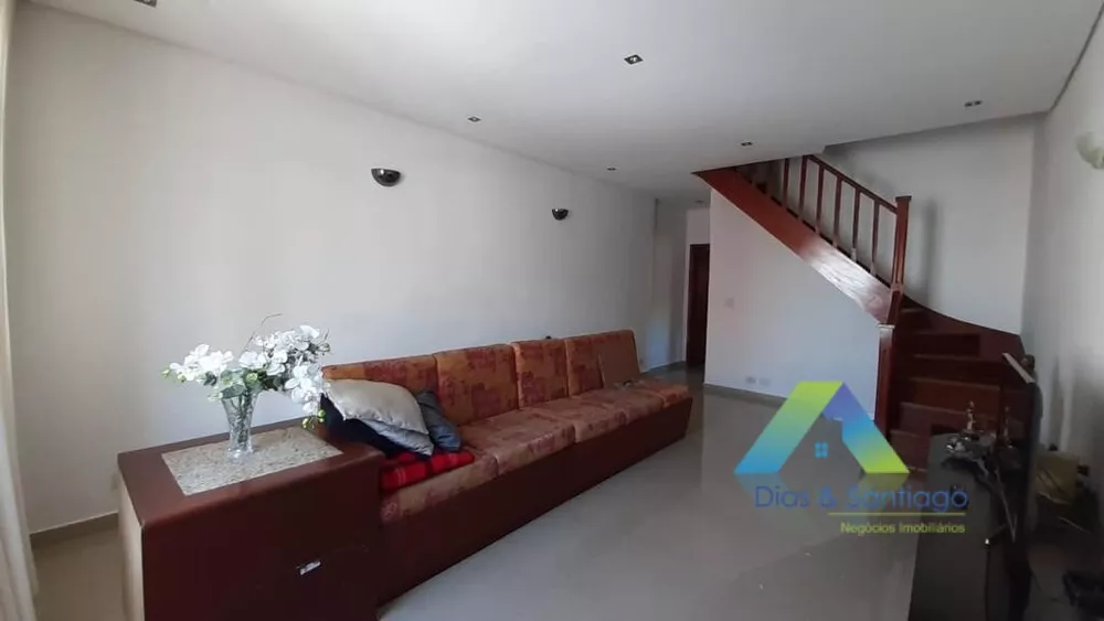 Sobrado à venda com 3 quartos, 180m² - Foto 2