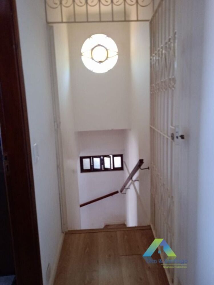 Sobrado à venda com 3 quartos, 260m² - Foto 2