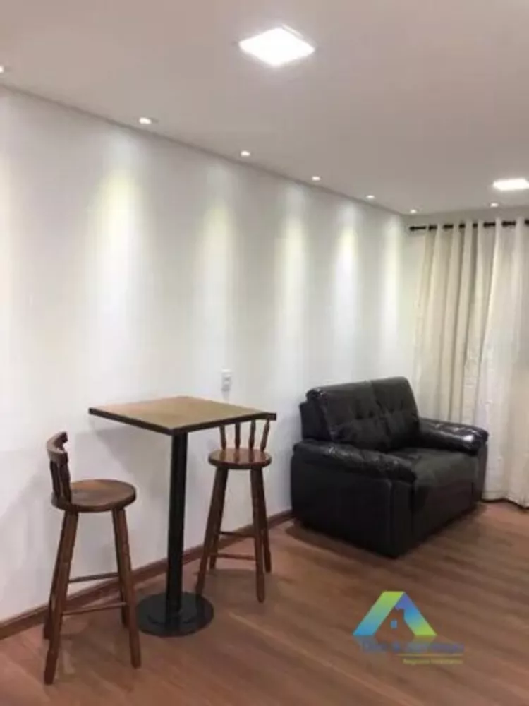 Apartamento à venda com 2 quartos, 45m² - Foto 2