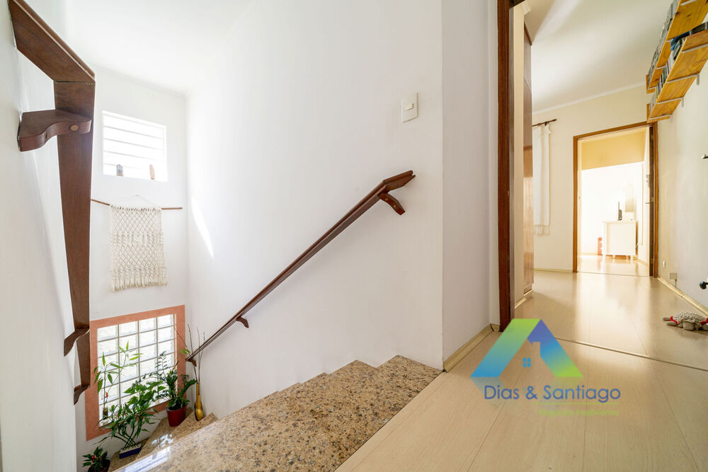 Sobrado à venda com 3 quartos, 140m² - Foto 2