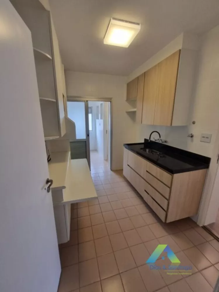 Apartamento à venda com 3 quartos, 79m² - Foto 3