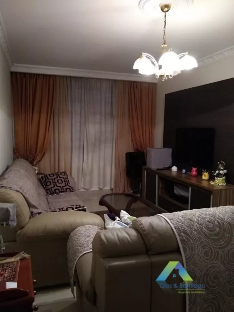 Sobrado à venda com 3 quartos, 200m² - Foto 1