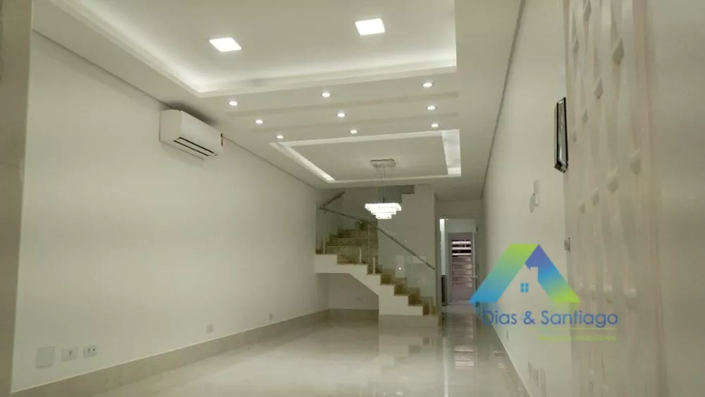 Sobrado à venda com 4 quartos, 170m² - Foto 1