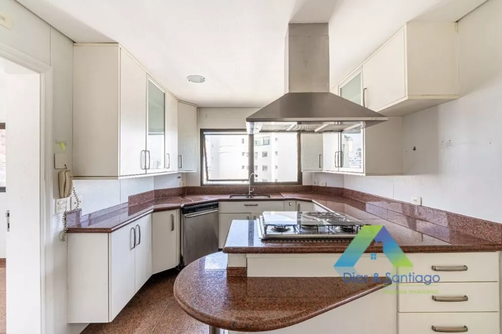 Apartamento à venda com 4 quartos, 591m² - Foto 2