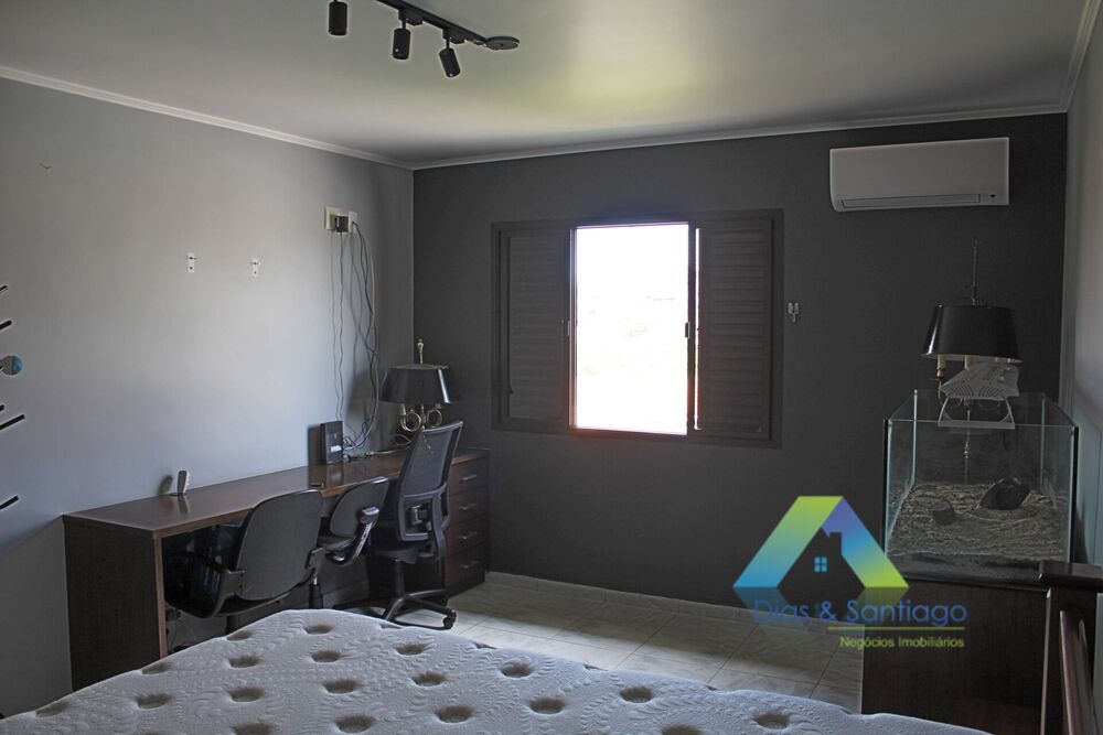 Sobrado, 4 quartos, 263 m² - Foto 1