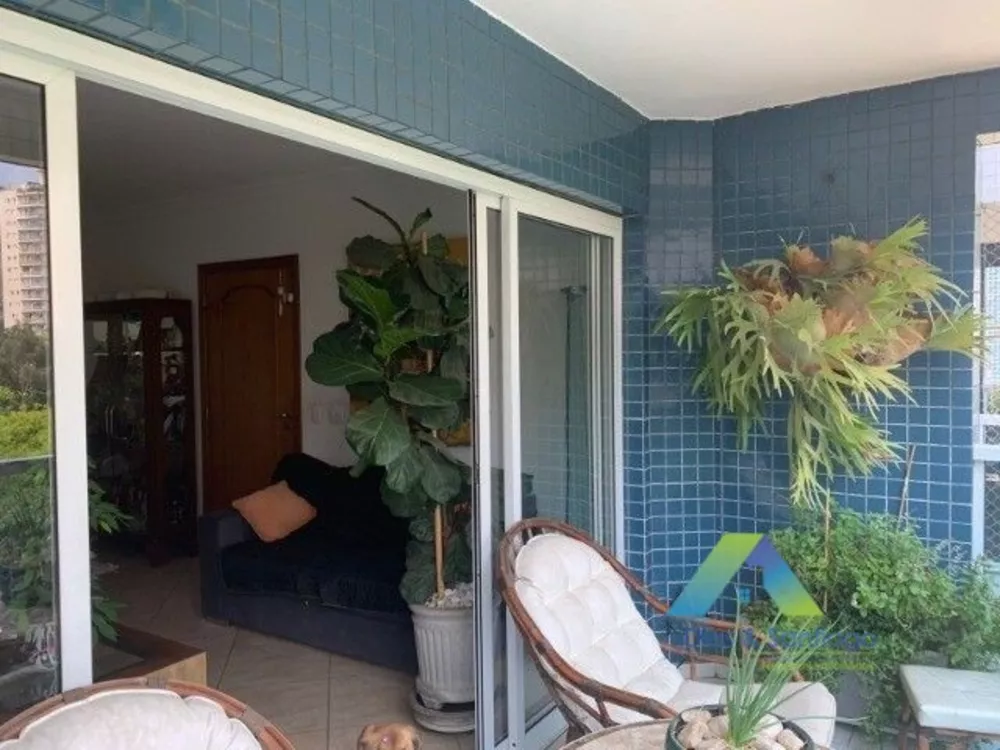 Apartamento à venda com 4 quartos, 160m² - Foto 2