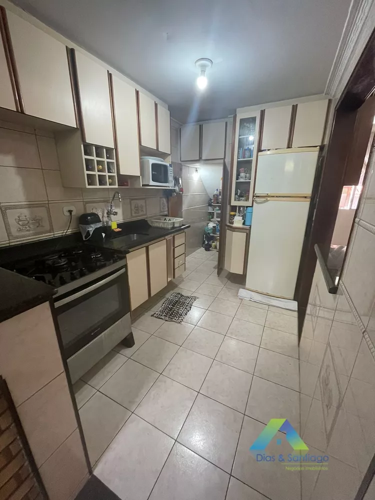 Sobrado à venda com 2 quartos, 94m² - Foto 1