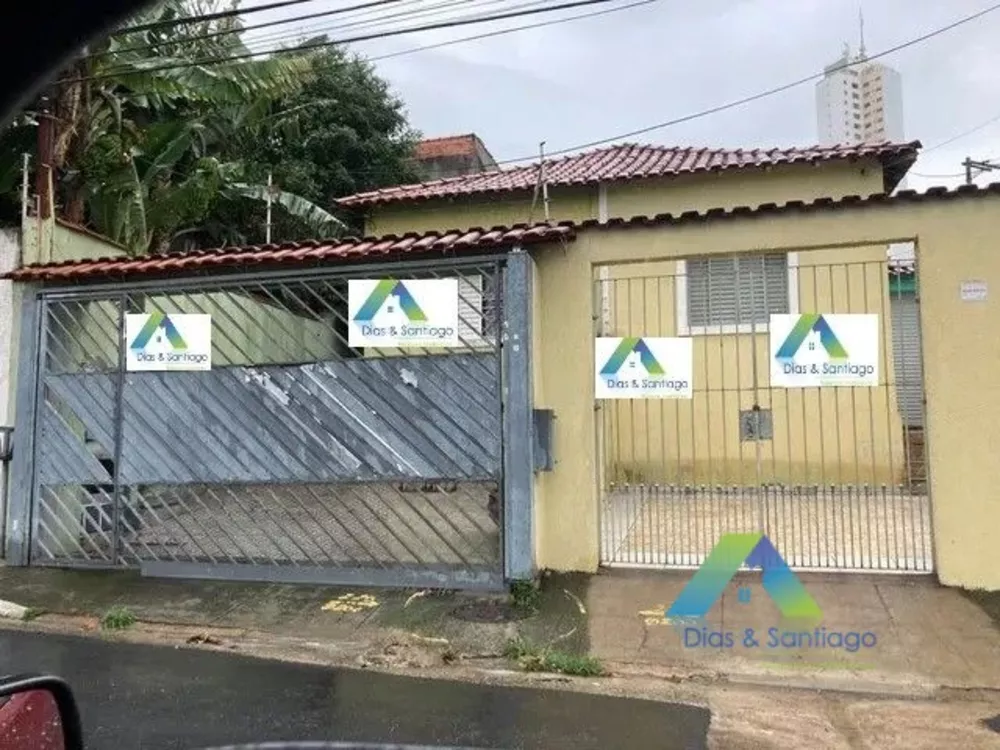 Casa à venda com 4 quartos, 200m² - Foto 1