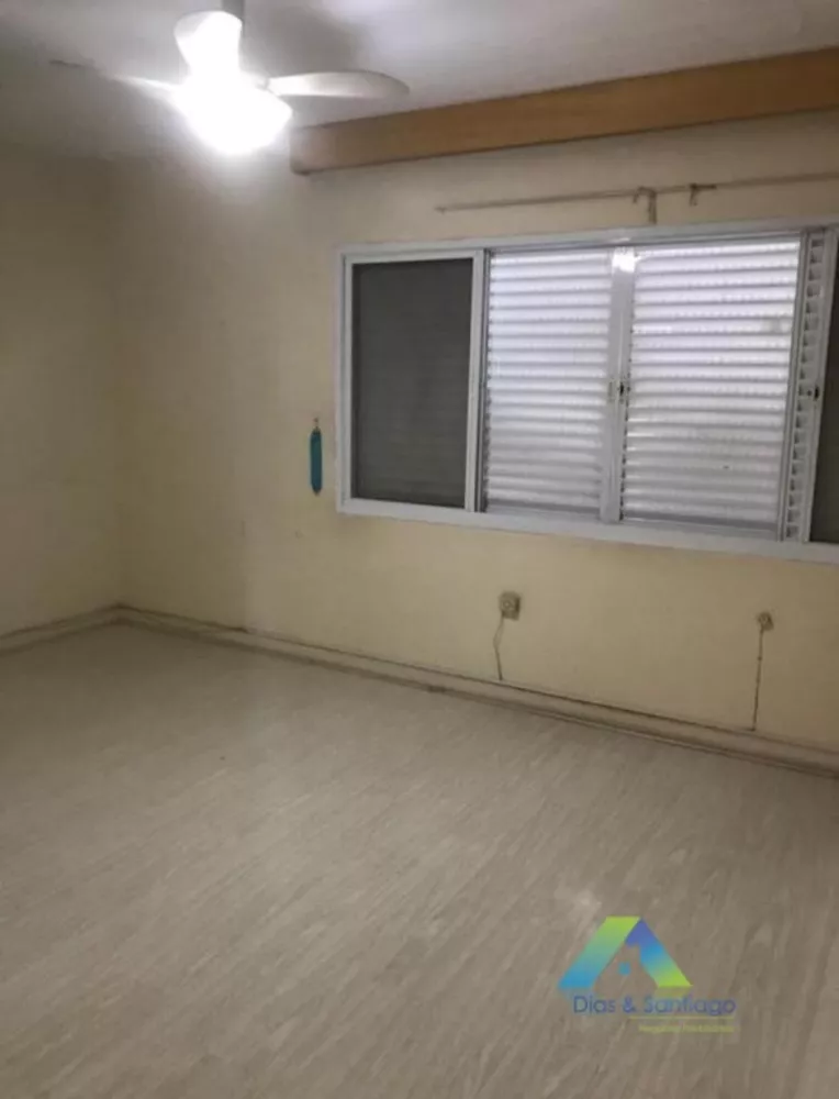 Casa à venda com 3 quartos, 180m² - Foto 4