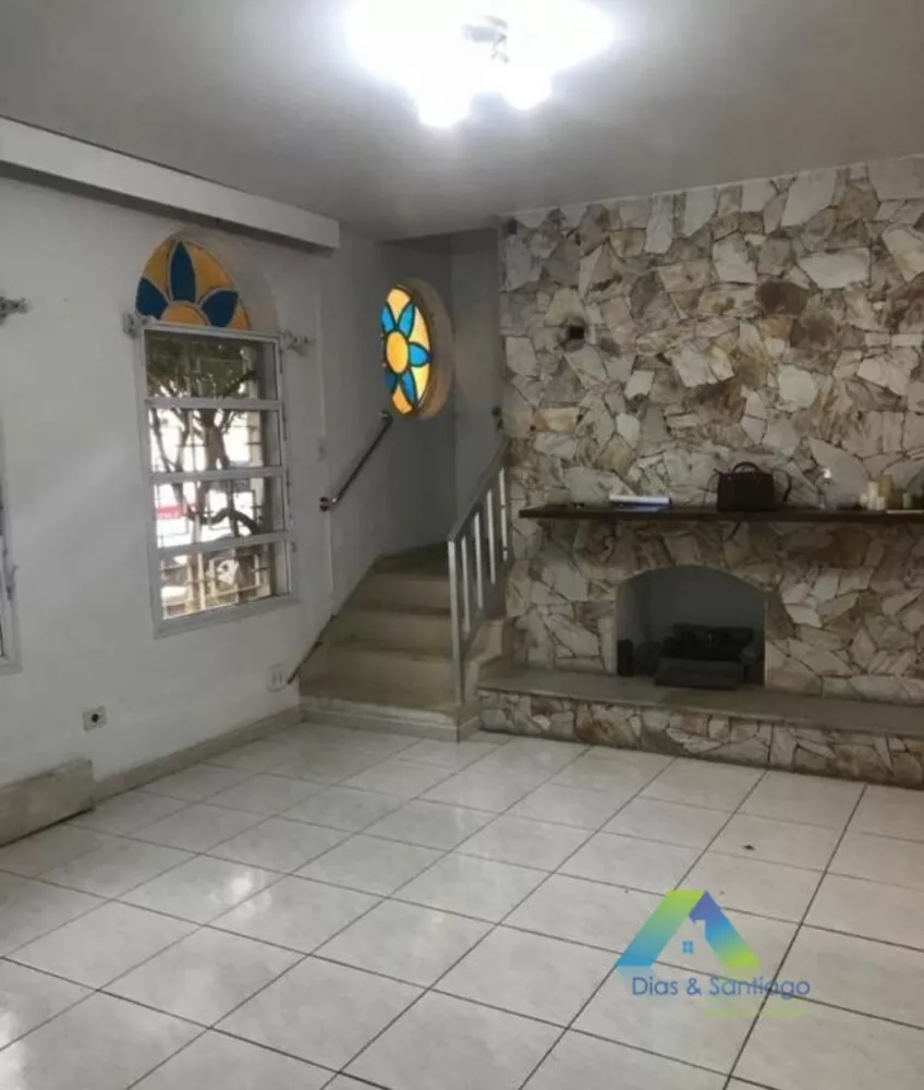 Casa à venda com 3 quartos, 180m² - Foto 1