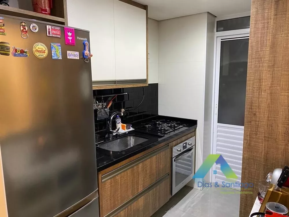 Apartamento à venda com 2 quartos, 67m² - Foto 2