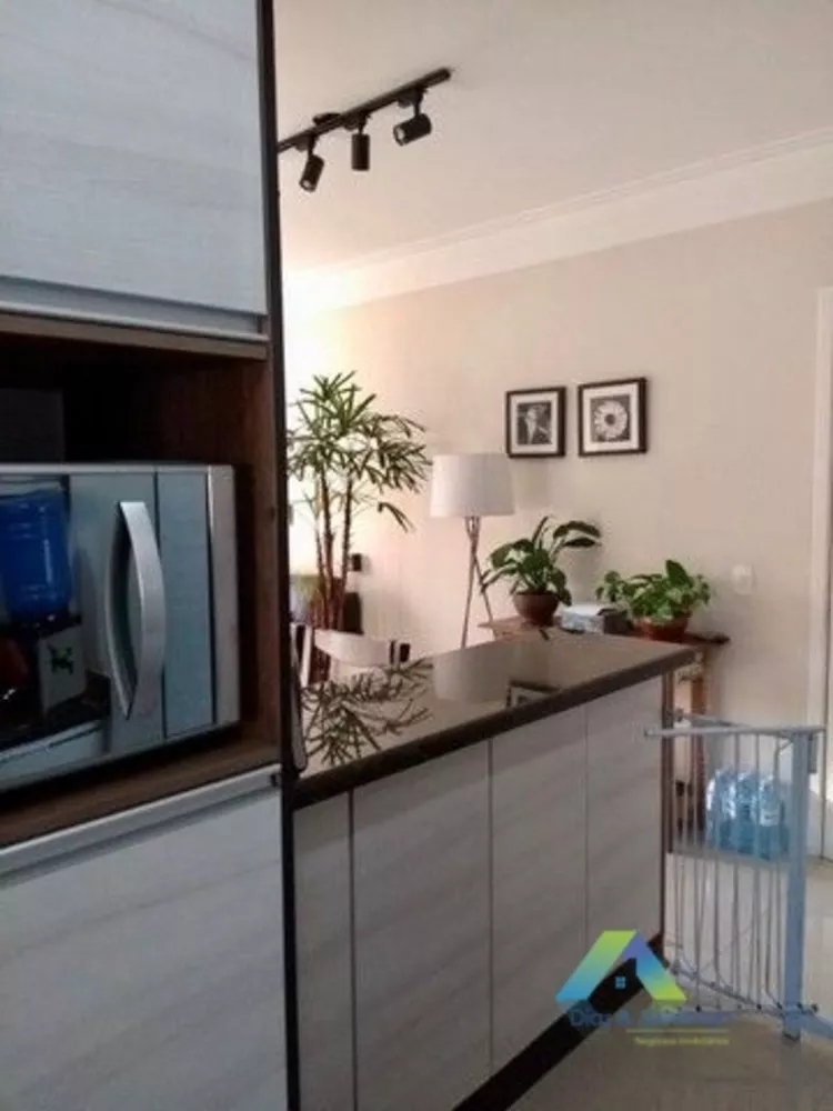 Apartamento à venda com 3 quartos, 66m² - Foto 4