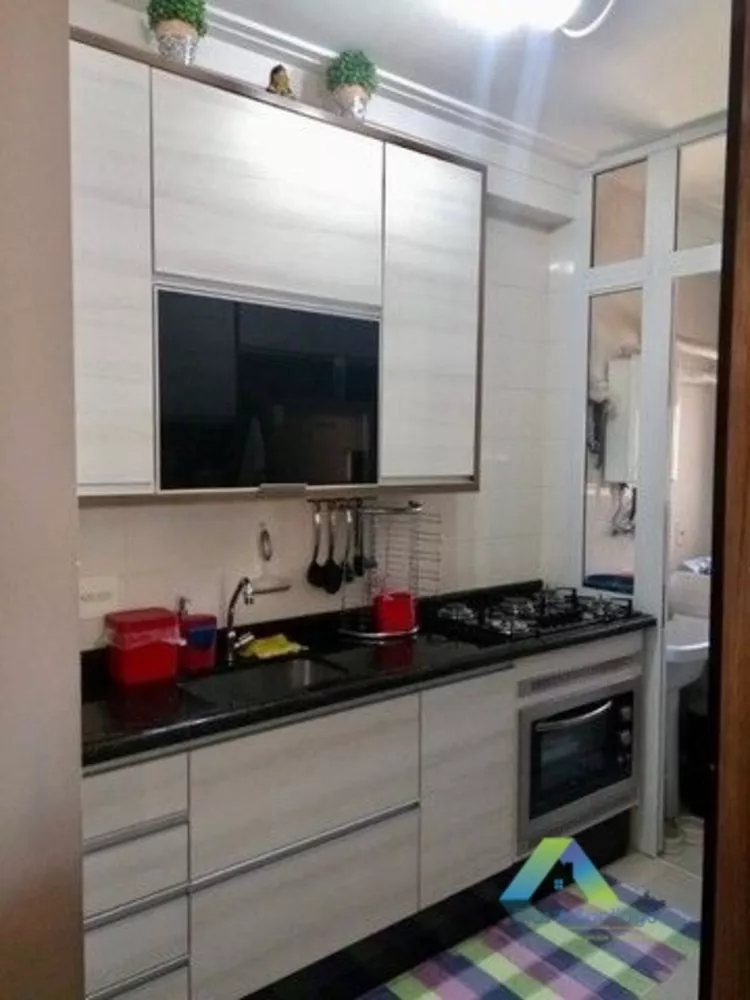 Apartamento à venda com 3 quartos, 66m² - Foto 2