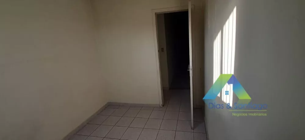 Sobrado à venda com 5 quartos, 300m² - Foto 2