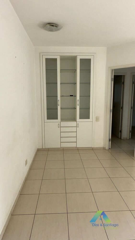 Apartamento à venda com 2 quartos, 63m² - Foto 1