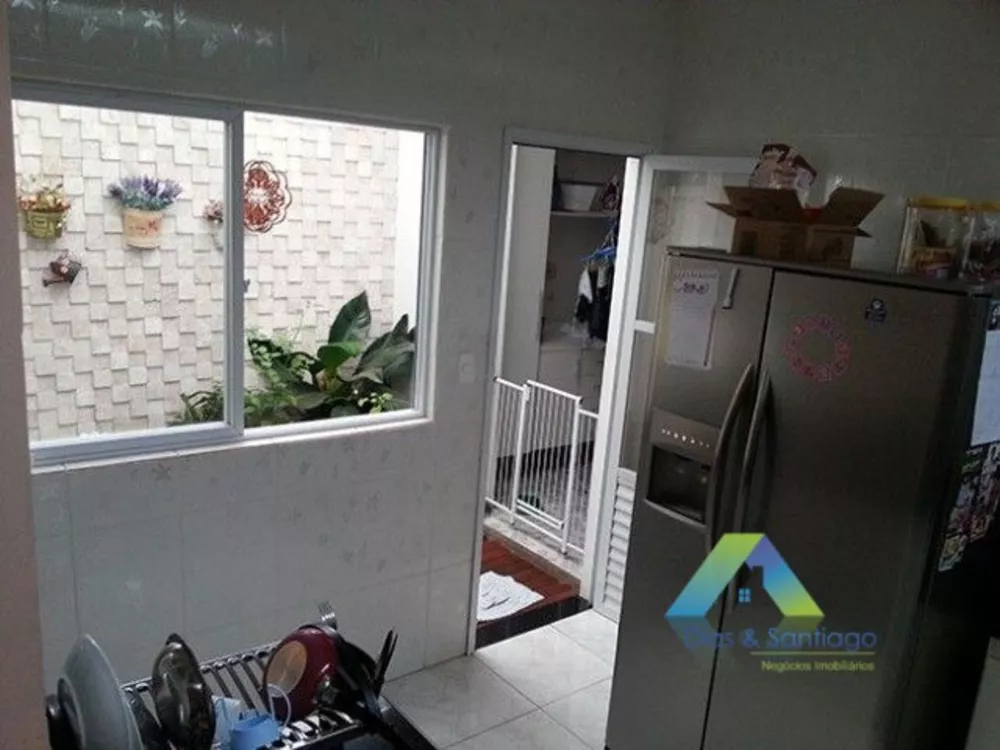 Sobrado à venda com 3 quartos, 145m² - Foto 1