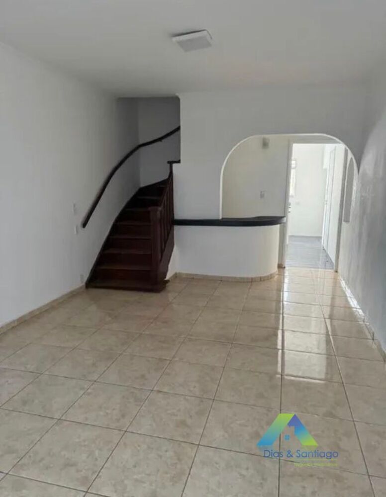Sobrado à venda com 4 quartos, 182m² - Foto 4