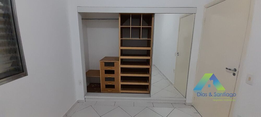 Apartamento à venda com 2 quartos, 68m² - Foto 4