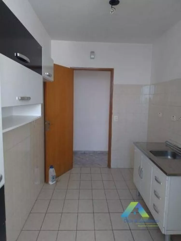 Apartamento à venda com 3 quartos, 68m² - Foto 1