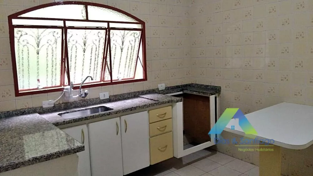 Sobrado à venda com 3 quartos, 165m² - Foto 2