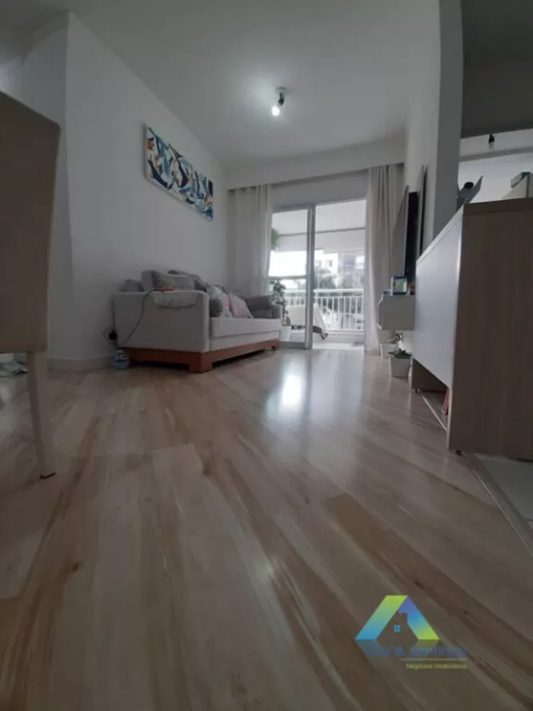 Apartamento à venda com 2 quartos, 63m² - Foto 3