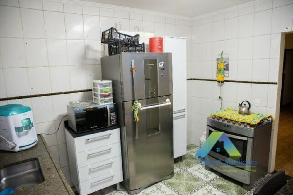 Sobrado à venda com 3 quartos, 150m² - Foto 1